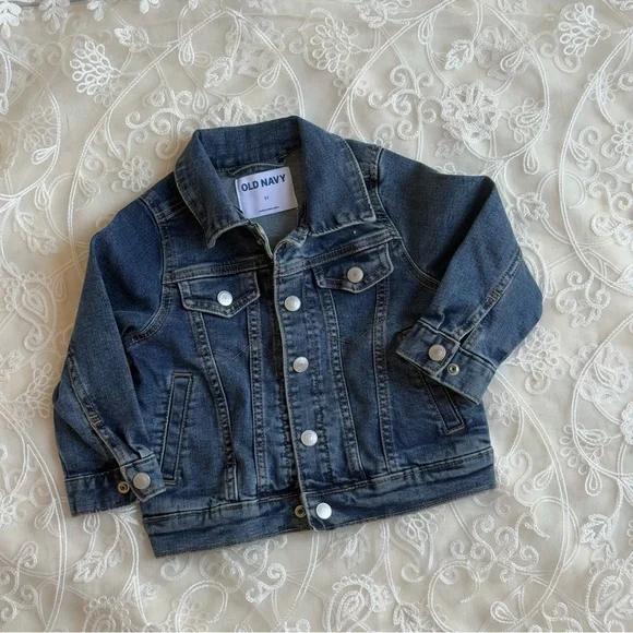 Old Navy Blue Jean Jacket with Classic Denim Style - Picture 3 of 6